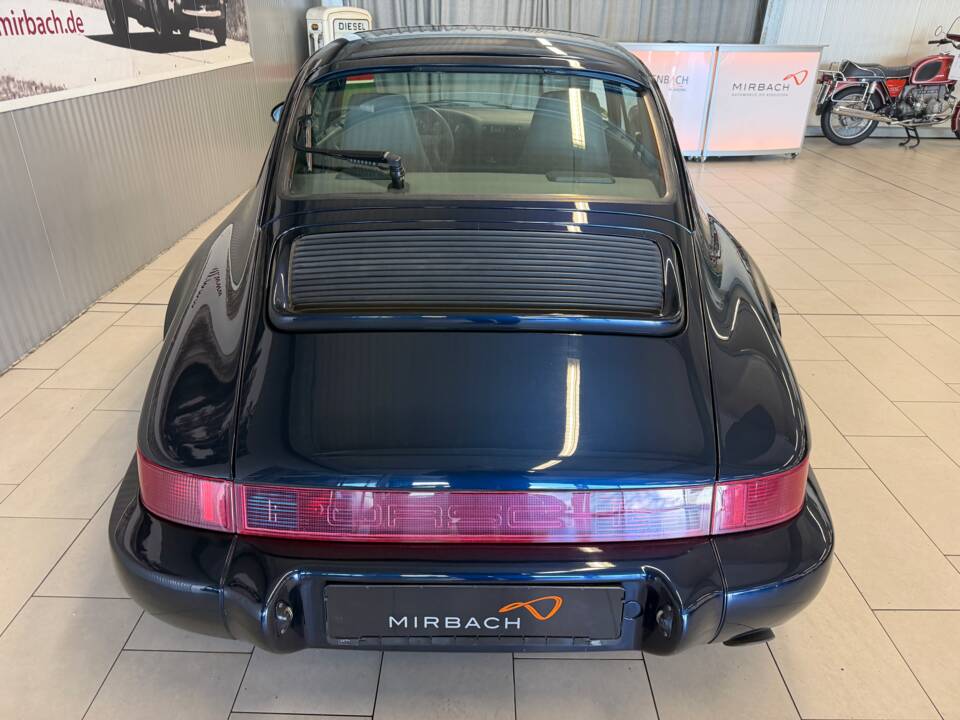 Bild 9/18 von Porsche 911 Carrera 4 (1990)