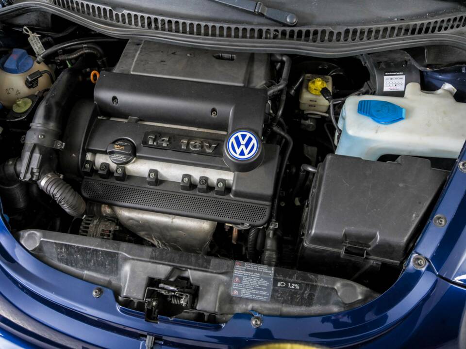 Afbeelding 37/50 van Volkswagen New Beetle 1.4 (2003)