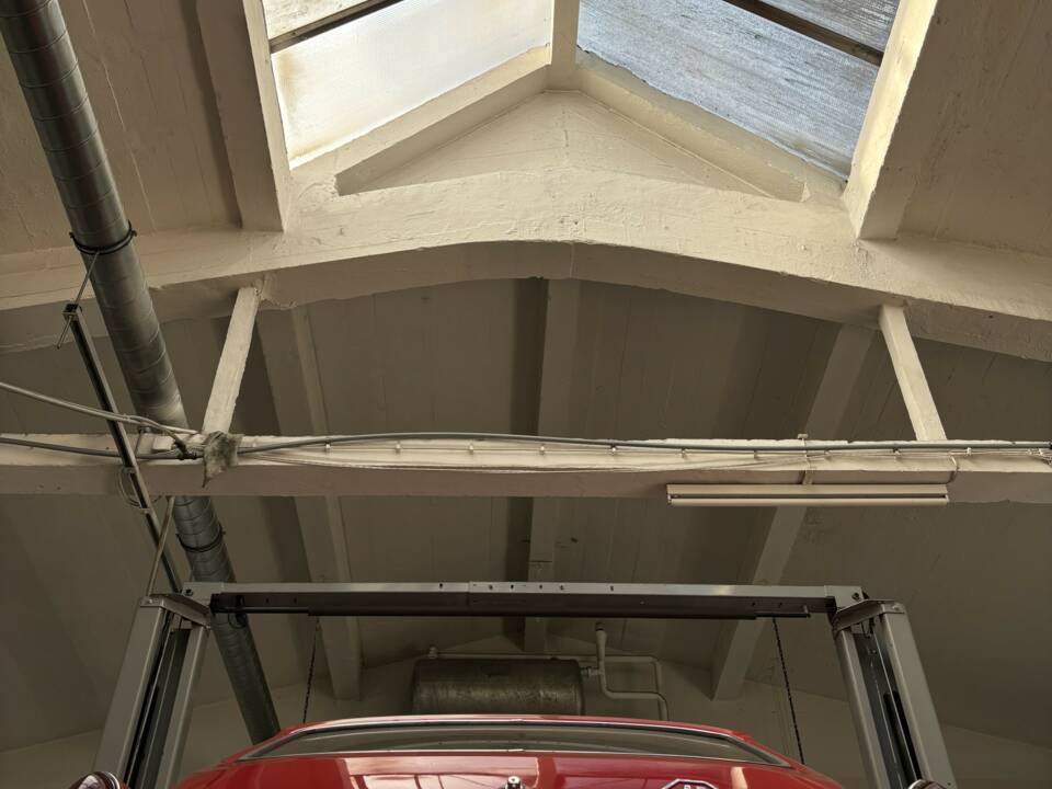 Image 12/28 de MG MGB GT (1966)