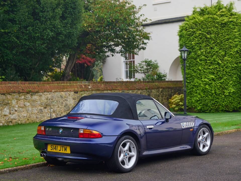 Image 22/50 de BMW Z3 2.8i (1999)