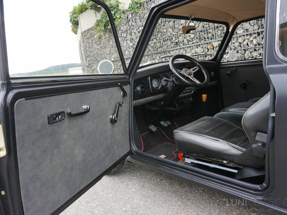 Image 28/64 of Mini 1100 Special (1980)
