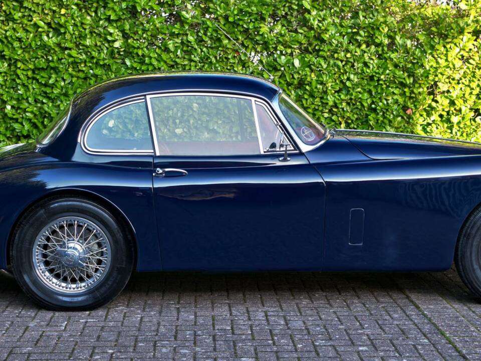Image 6/50 of Jaguar XK 150 FHC (1959)