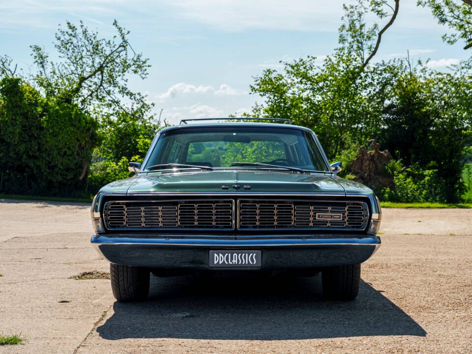 Image 5/28 of Ford LTD Country Squire (1968)