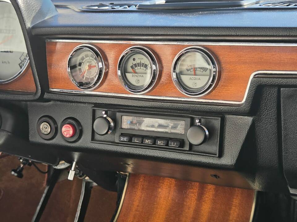 Image 39/50 of Alfa Romeo 2000 Berlina (1973)