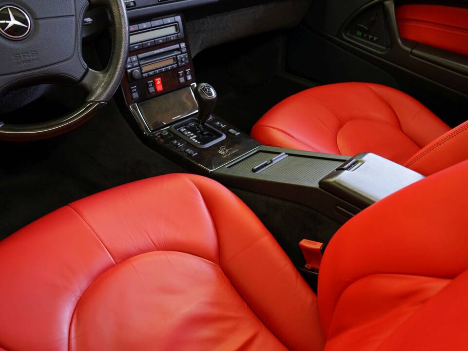 Imagen 20/41 de Mercedes-Benz SL 500 (1997)