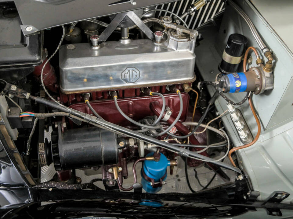 Image 38/50 of MG TC (1947)