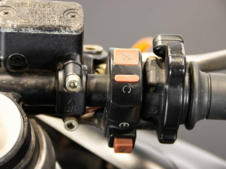 Immagine 17/50 di Ducati 750 SS i.e. (2001)