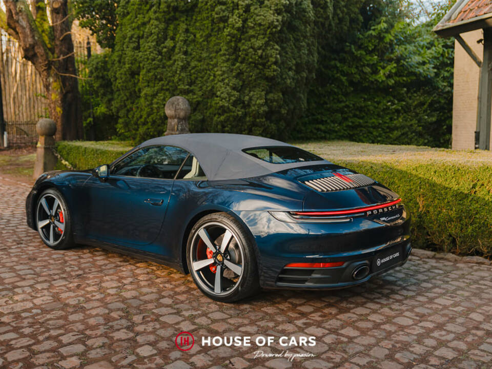 Image 8/49 of Porsche 911 Carrera 4S (2020)