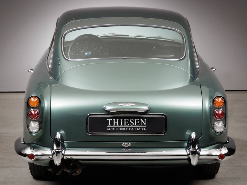 Image 9/26 de Aston Martin DB 4 Vantage (1962)