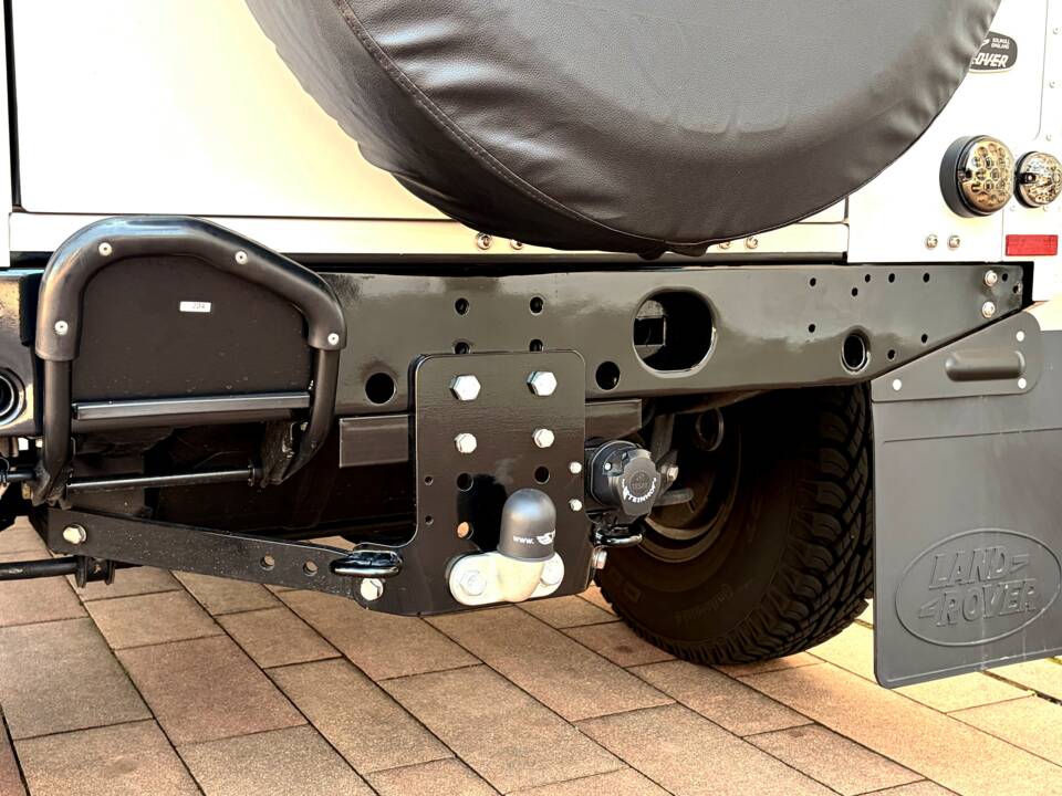 Bild 8/18 von Land Rover Defender 90 TD4 (2007)