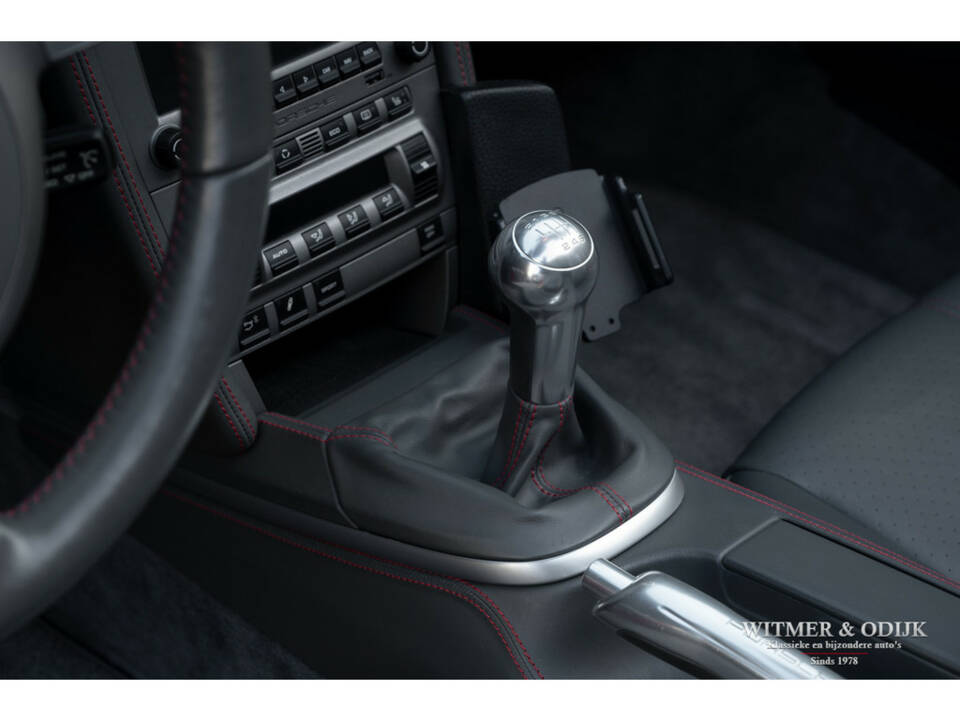Image 17/30 of Porsche 911 Carrera S (2008)