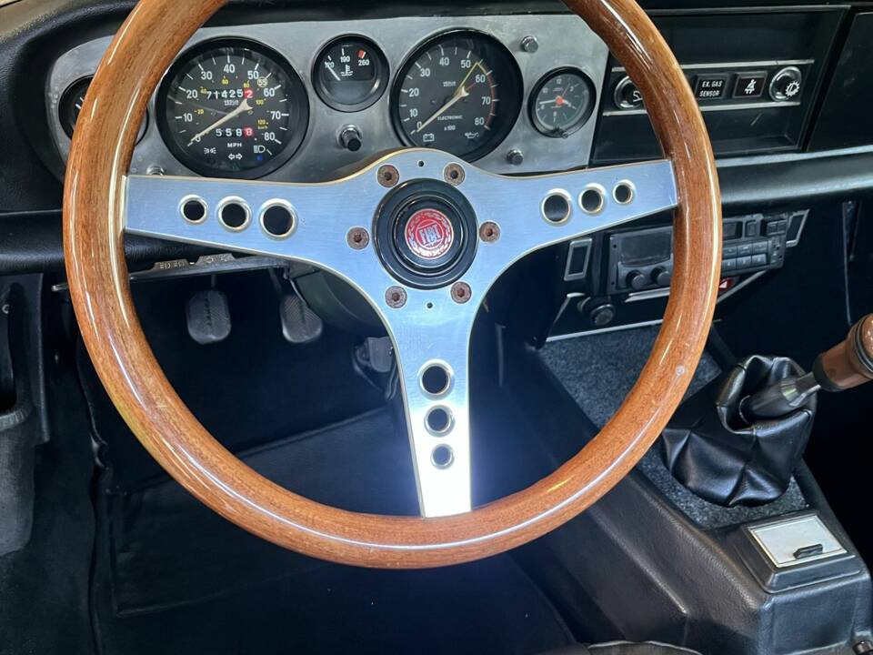 Bild 9/24 von FIAT Spider 2000 (1981)