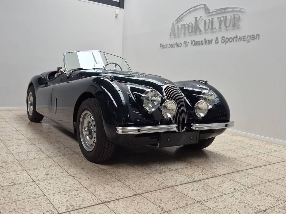 Image 1/20 of Jaguar XK 120 OTS (1952)