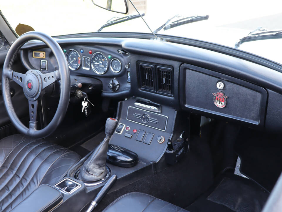 Bild 3/50 von MG MGB (1972)
