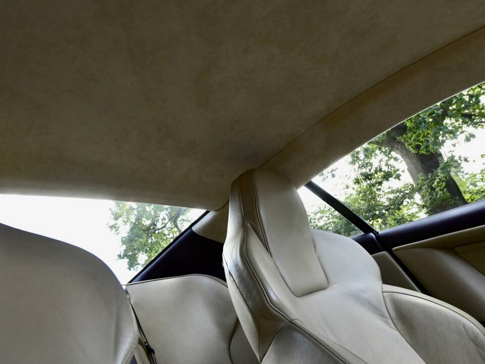 Bild 47/50 von Aston Martin DB 9 (2005)