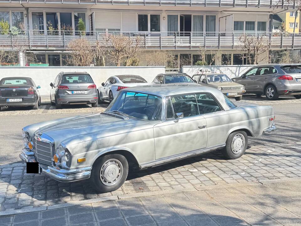 Imagen 12/17 de Mercedes-Benz 280 SE (1970)