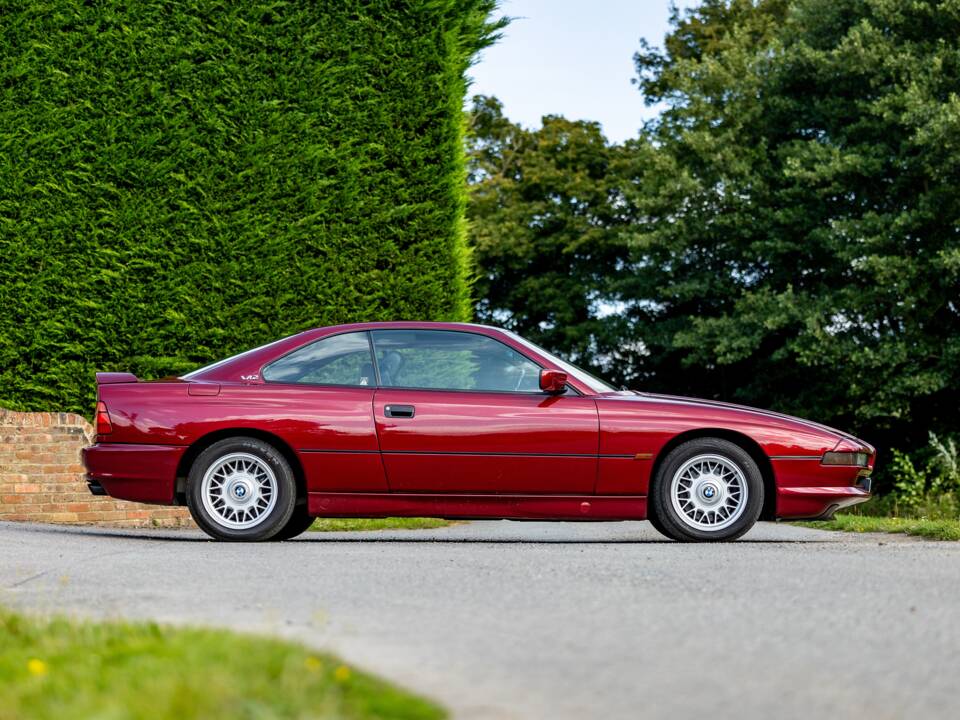 Image 16/45 de BMW 850i (1991)