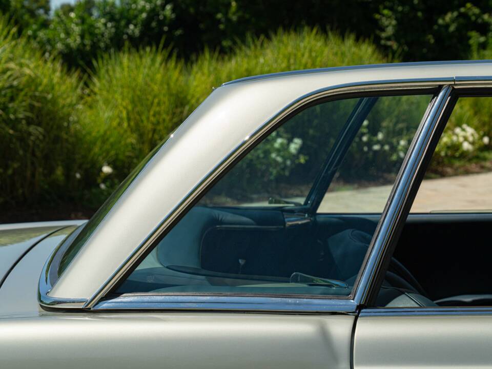 Image 38/50 de Mercedes-Benz 230 SL (1965)