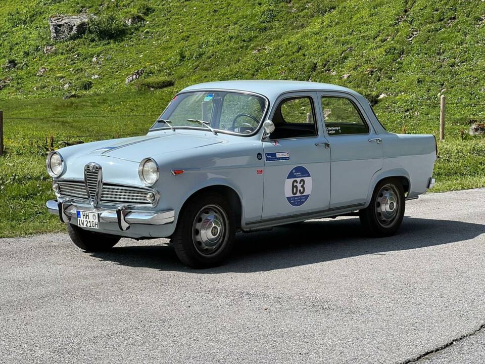 Image 81/87 of Alfa Romeo Giulietta TI (1963)
