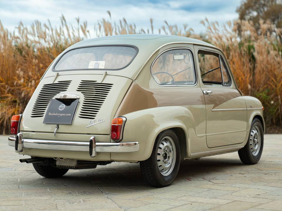 Image 7/43 de FIAT 600 D (1965)