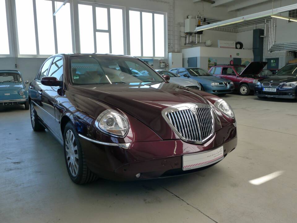 Imagen 25/42 de Lancia Thesis 2.4 (2002)