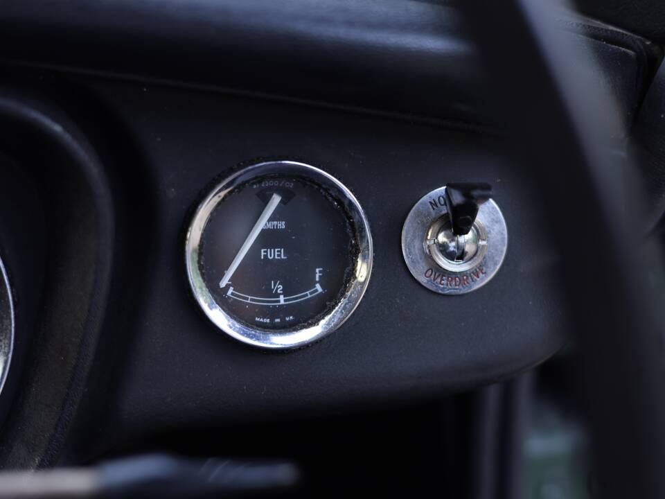 Bild 46/50 von MG MGB GT (1967)