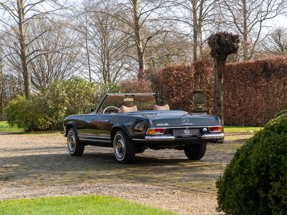 Image 11/30 de Mercedes-Benz 250 SL (1967)