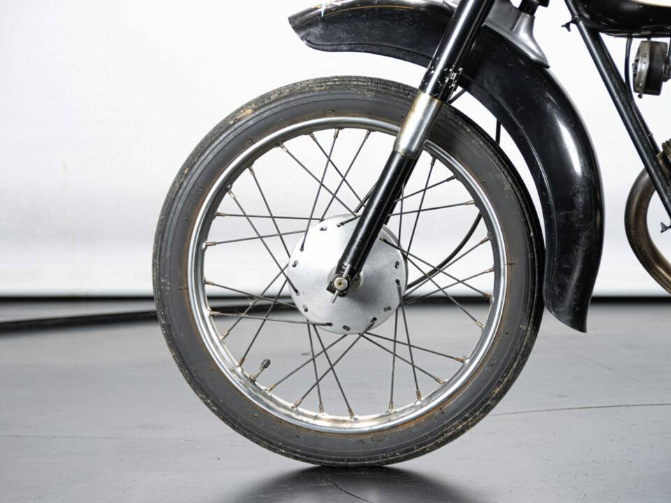 Immagine 25/50 di MV Agusta 125 TR (1958)