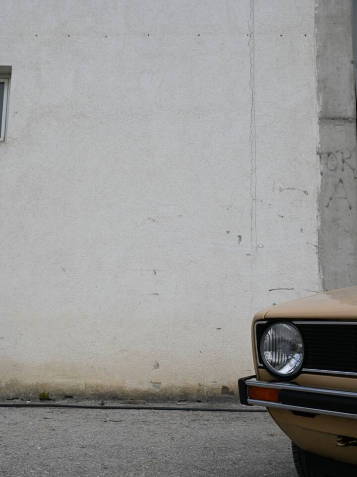 Immagine 1/26 di Volkswagen Golf Mk I 1.1 (1983)