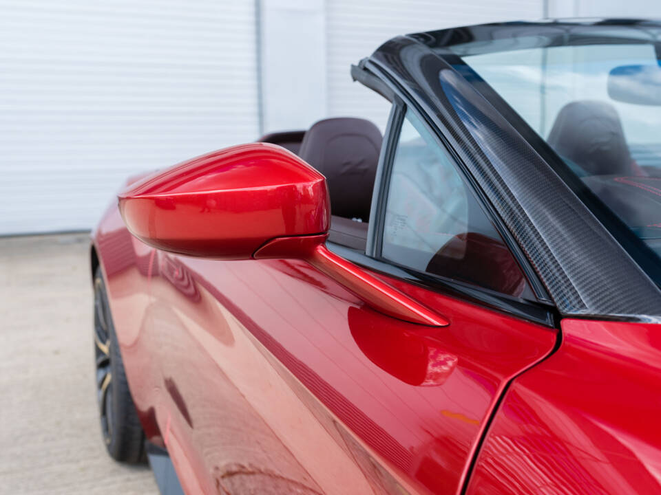 Immagine 29/70 di Aston Martin Vanquish Zagato Volante (2017)