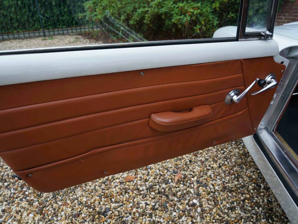 Image 41/50 of Lancia Flaminia GT 2.5 3C Touring (1964)