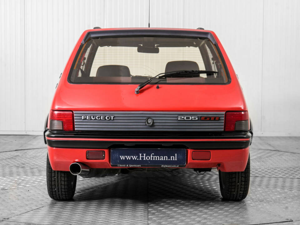 Image 13/50 of Peugeot 205 GTi 1.6 (1986)