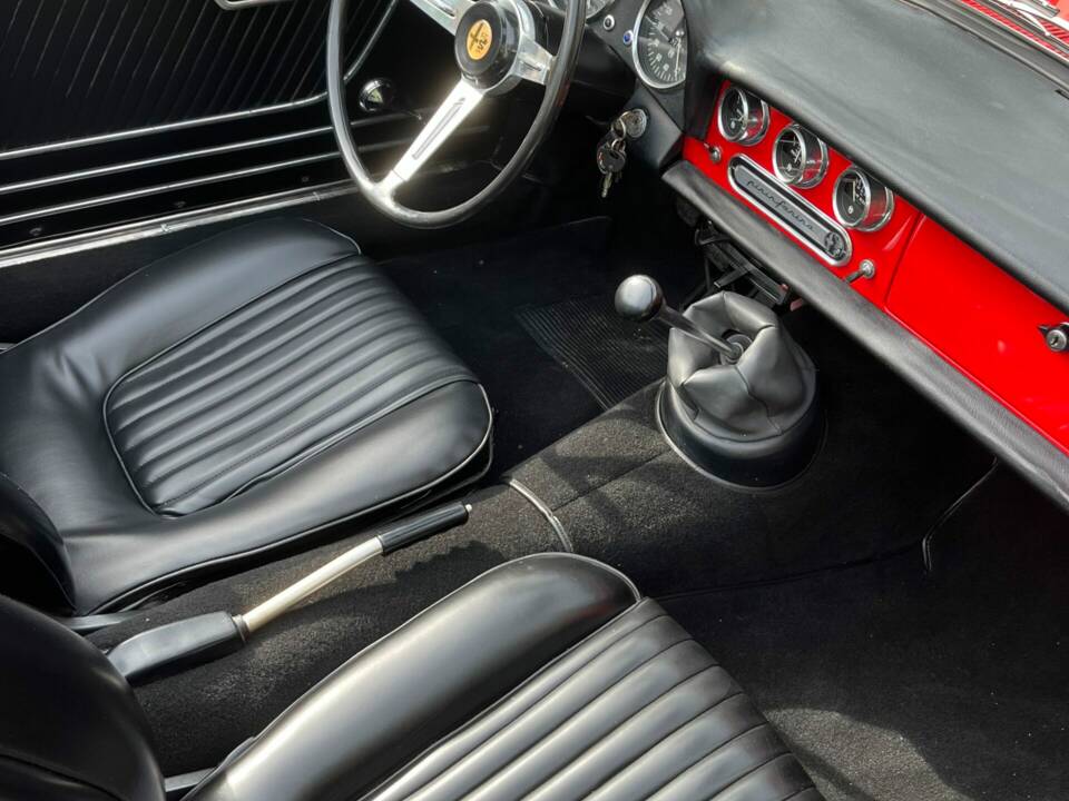 Image 5/7 of Alfa Romeo 1600 Spider Duetto (1967)