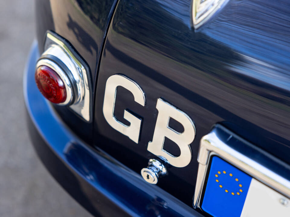 Image 24/50 of Aston Martin DB 2&#x2F;4 Mk I Vantage Convertible (1953)