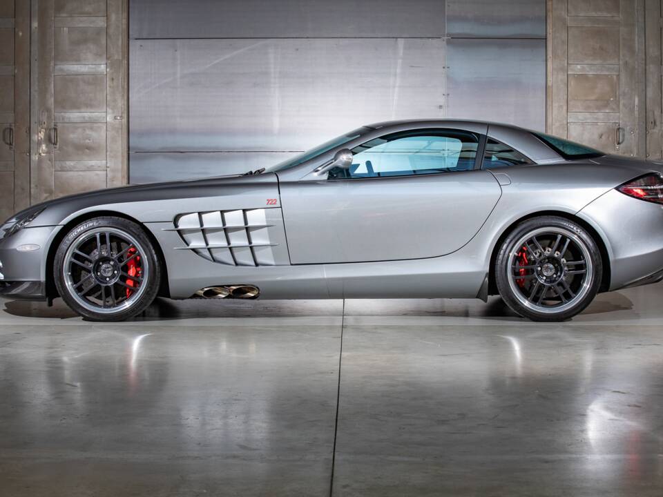 Image 12/25 of Mercedes-Benz SLR McLaren 722 (2006)