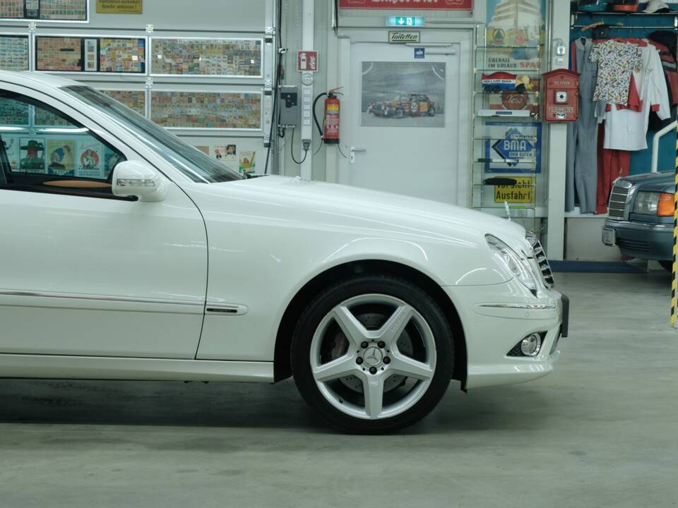 Bild 49/50 von Mercedes-Benz E 500 (2007)