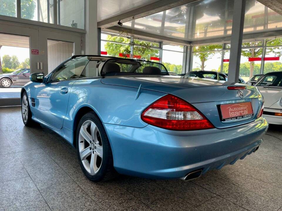 Image 9/19 of Mercedes-Benz SL 500 (2008)