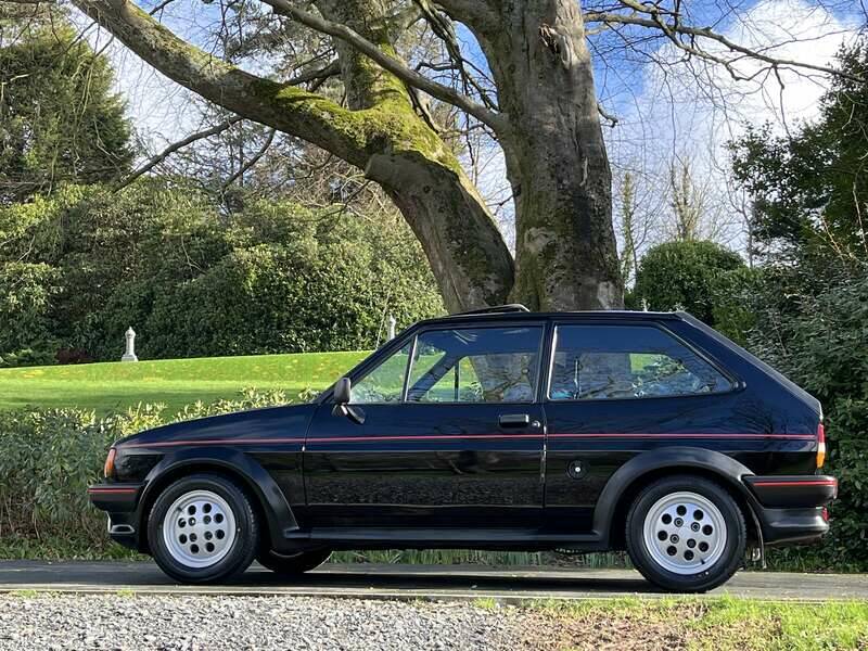 Bild 23/37 von Ford Fiesta XR2 (1984)