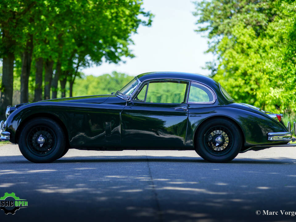 Image 4/53 of Jaguar XK 150 FHC (1958)
