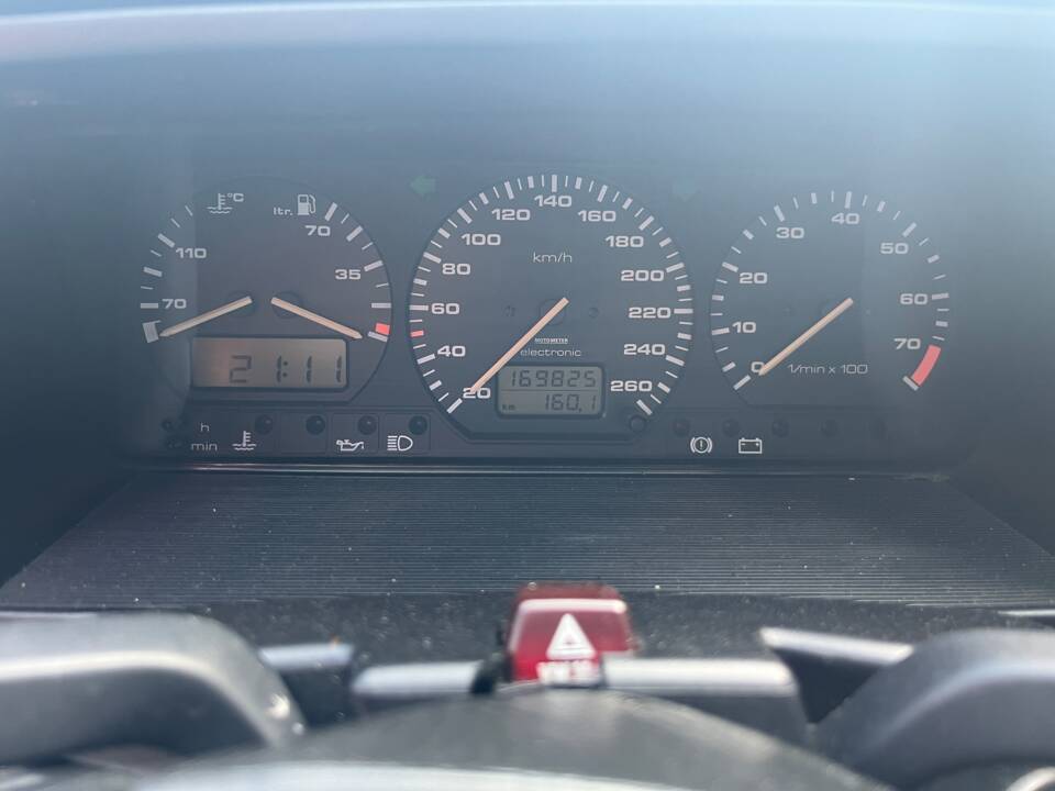 Bild 13/22 von Volkswagen Corrado 1.8 16V (1992)