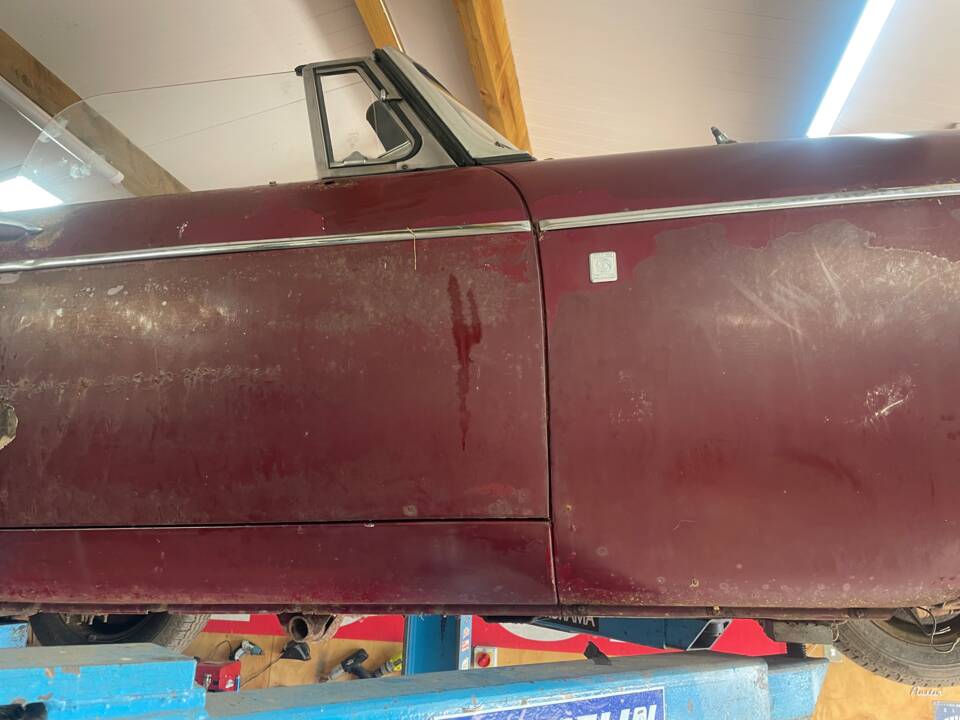 Image 37/56 of MG MGB (1972)
