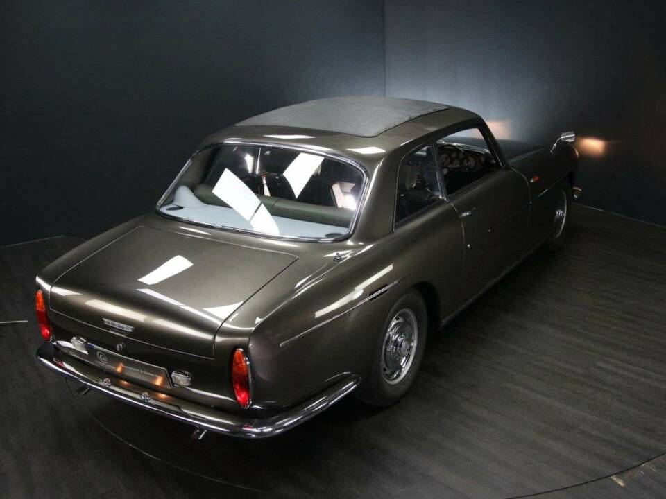 Image 37/50 de Bristol 411 Mk. I (1970)