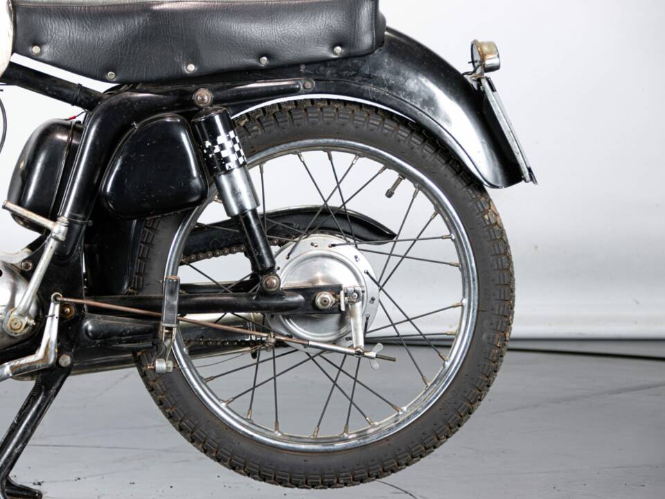 Image 18/50 of MV Agusta DUMMY (1958)