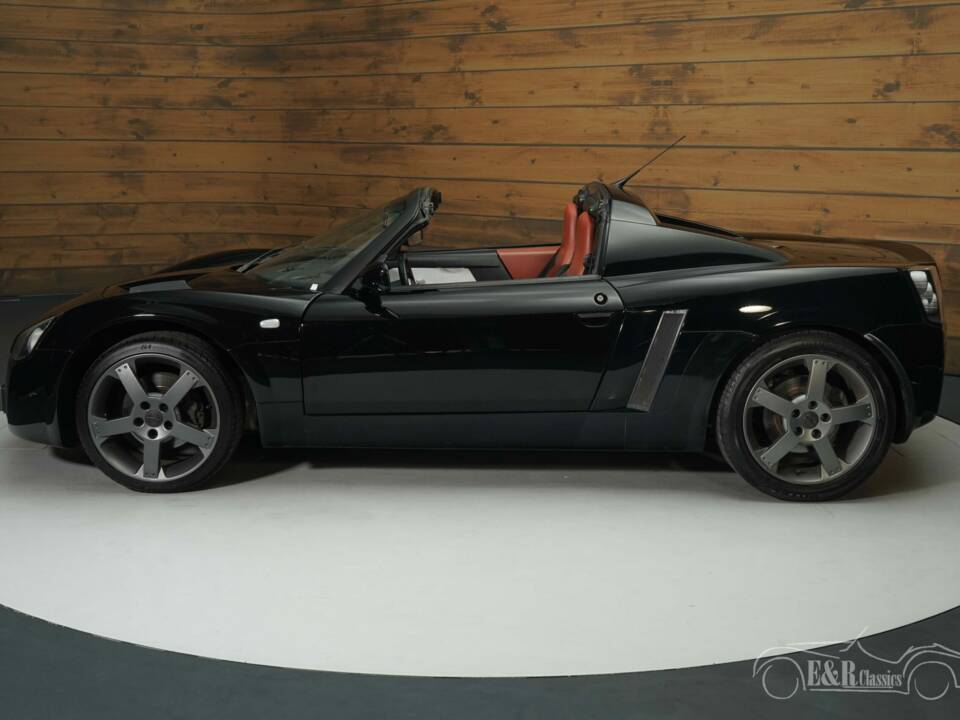 Immagine 2/5 di Opel Speedster 2.2 (2002)