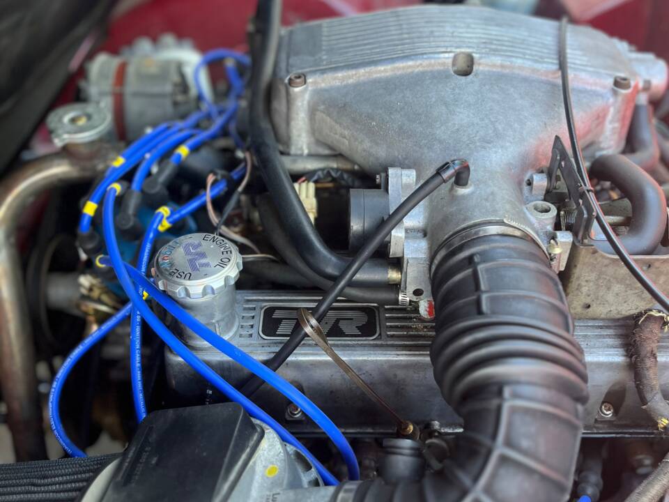 Image 7/7 of TVR Tasmin 350i +2 (1983)