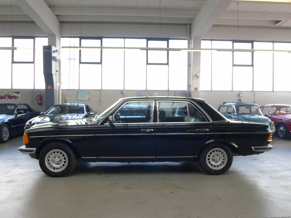 Image 35/44 of Mercedes-Benz 280 (1978)