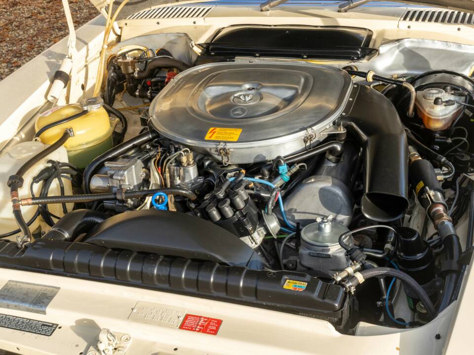 Bild 16/50 von Mercedes-Benz 380 SL (1982)