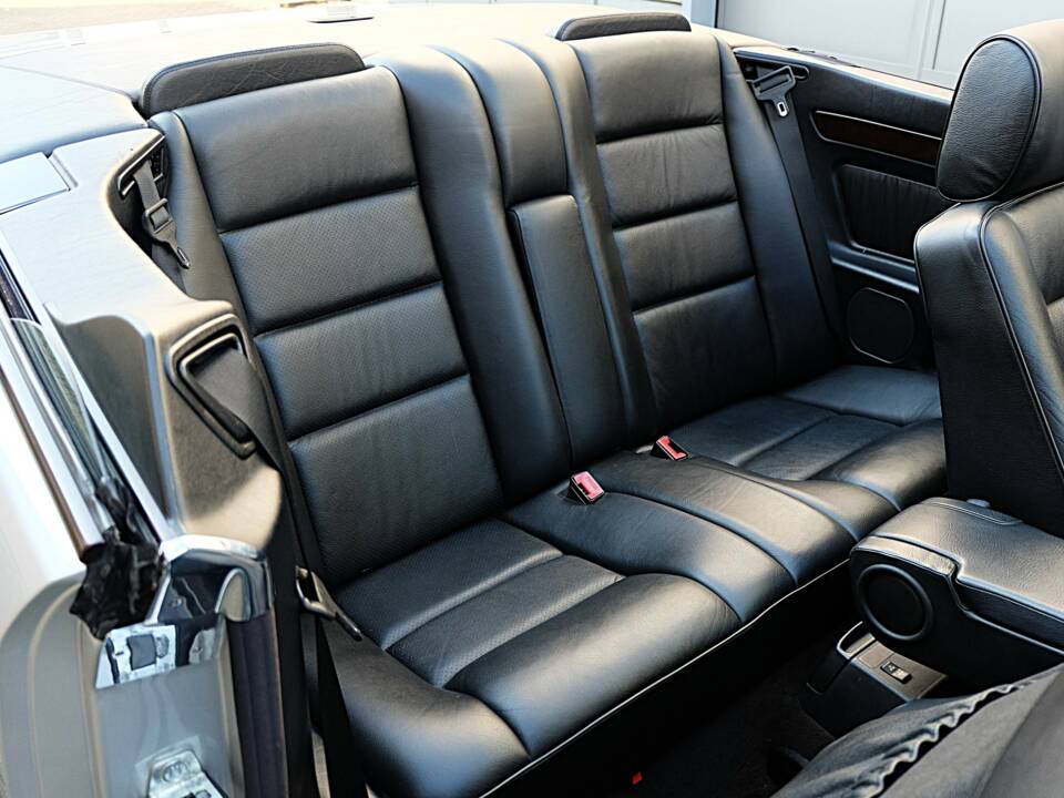 Image 31/74 of Mercedes-Benz E 320 (1997)