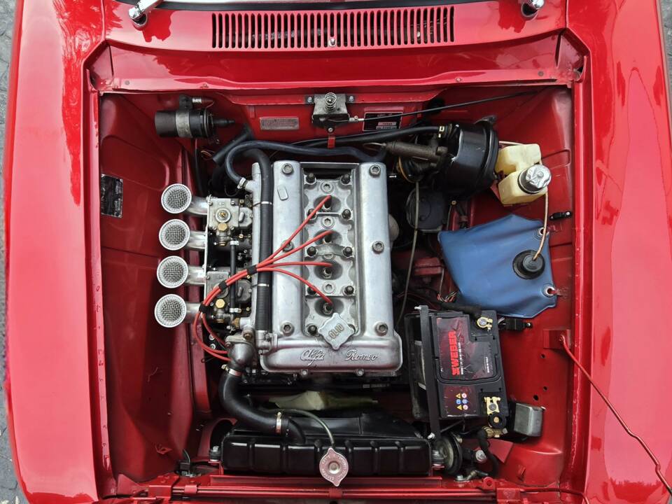 Image 9/34 of Alfa Romeo 1750 GT Veloce (1969)
