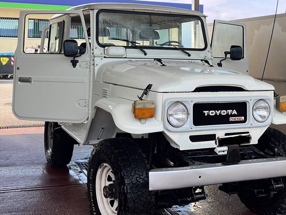Afbeelding 1/4 van Toyota Land Cruiser BJ 42 (1984)